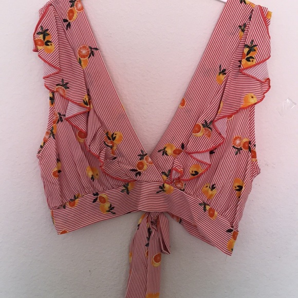 Ruffle crop Top - Red with Oranges 🍊 - Picture 6 of 8
